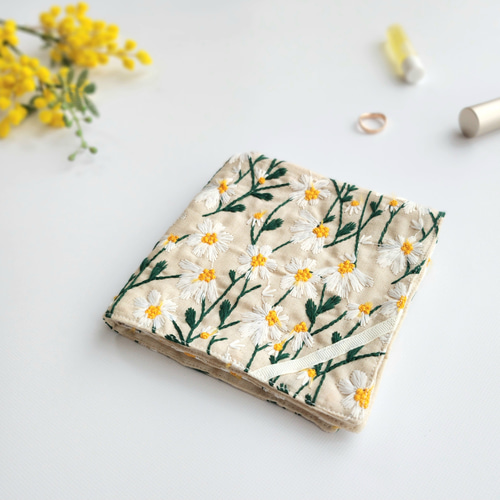 デイジー刺繍×ダブルガーゼのハンカチ│ミモザ 母の日 ギフト はんかち