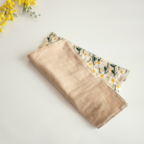 デイジー刺繍×ダブルガーゼのハンカチ│ミモザ 母の日 ギフト はんかち