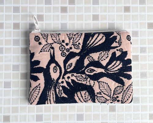 ミナペルホネン 生地使用　tarte/carnival  ポーチ mina perhonen carnival ポーチ ミナペルホネン の刺繍生地