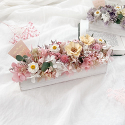 選べる2色　バトンアレンジ　ギフト　プリザーブドフラワー　誕生日　結婚祝い　花　アレンジメント 3枚目の画像