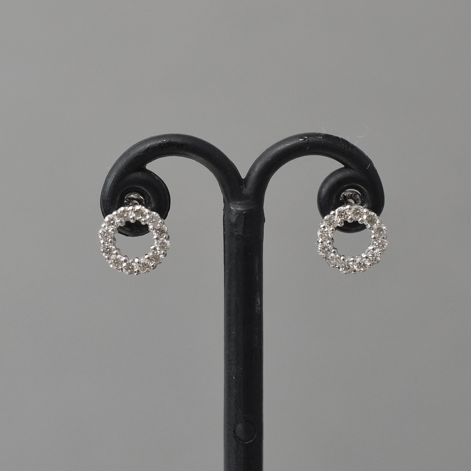 K18WG天然ダイヤモンド ラウンド プチピアス 合計0.2ct