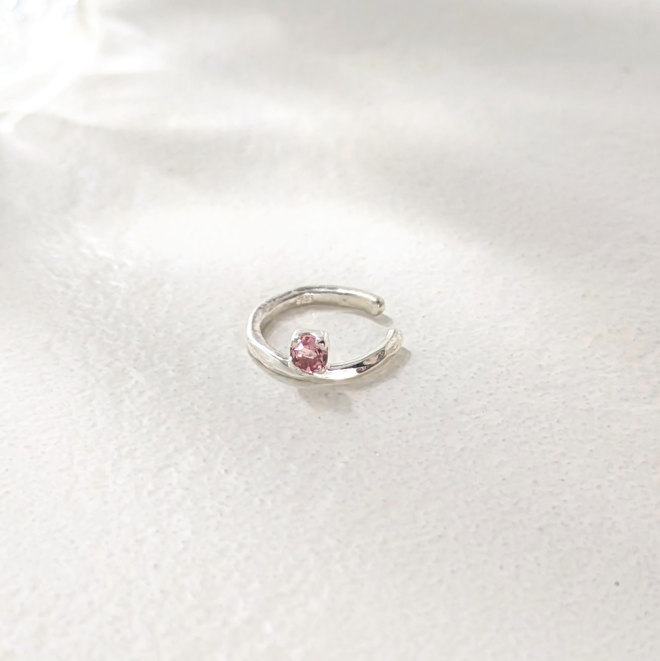 SILVER925　一粒ピンクトルマリンのイヤーカフ（片耳用）