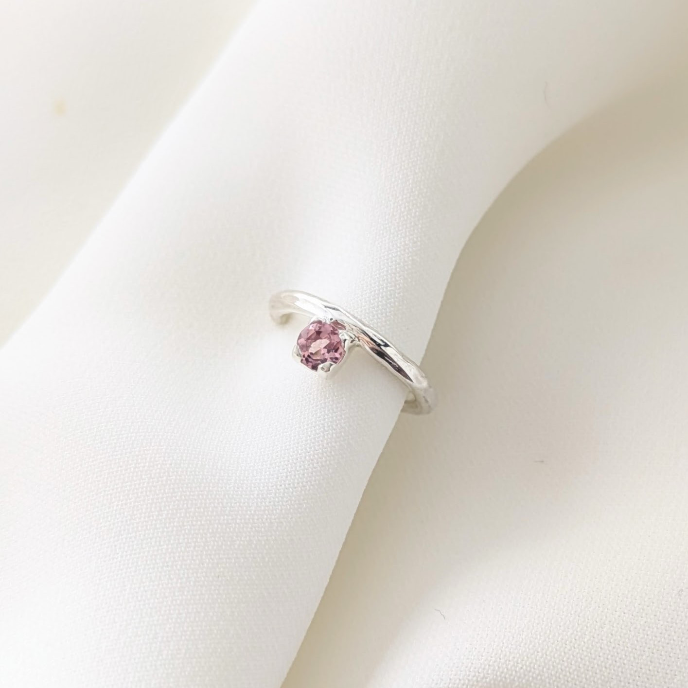 SILVER925　一粒ピンクトルマリンのイヤーカフ（片耳用）