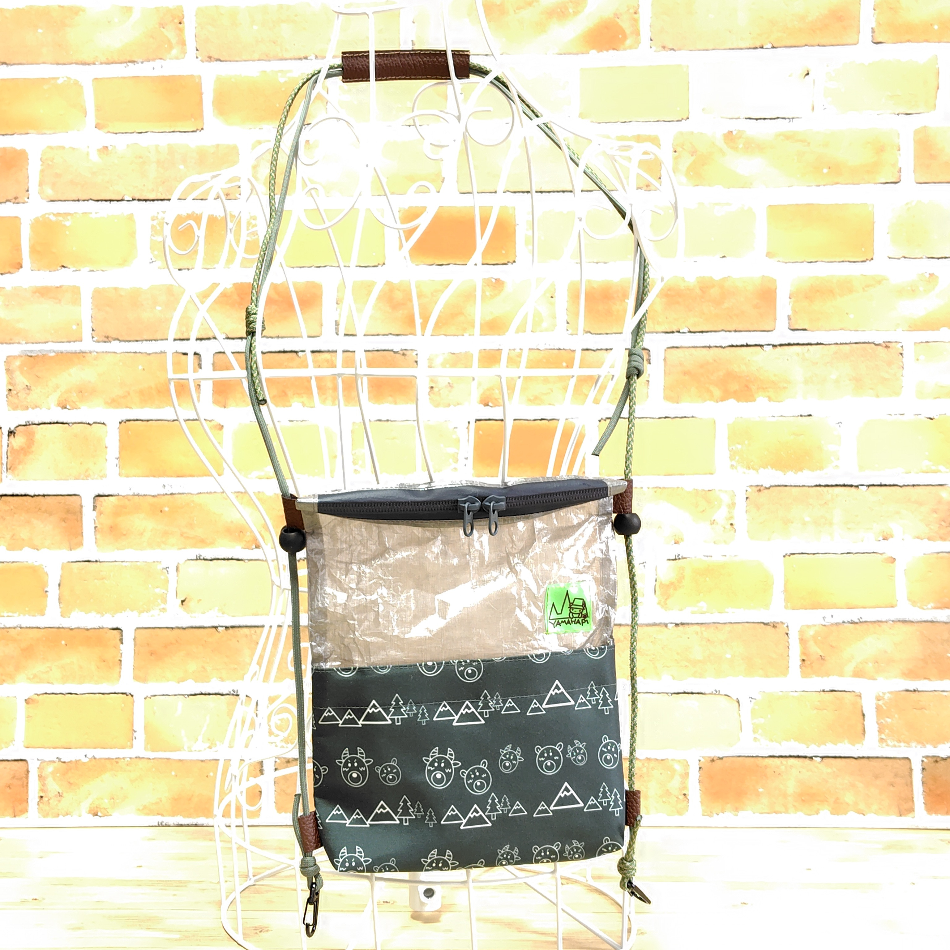 「D-Trail」ダイニーマサコッシュ【超軽量＆防水】