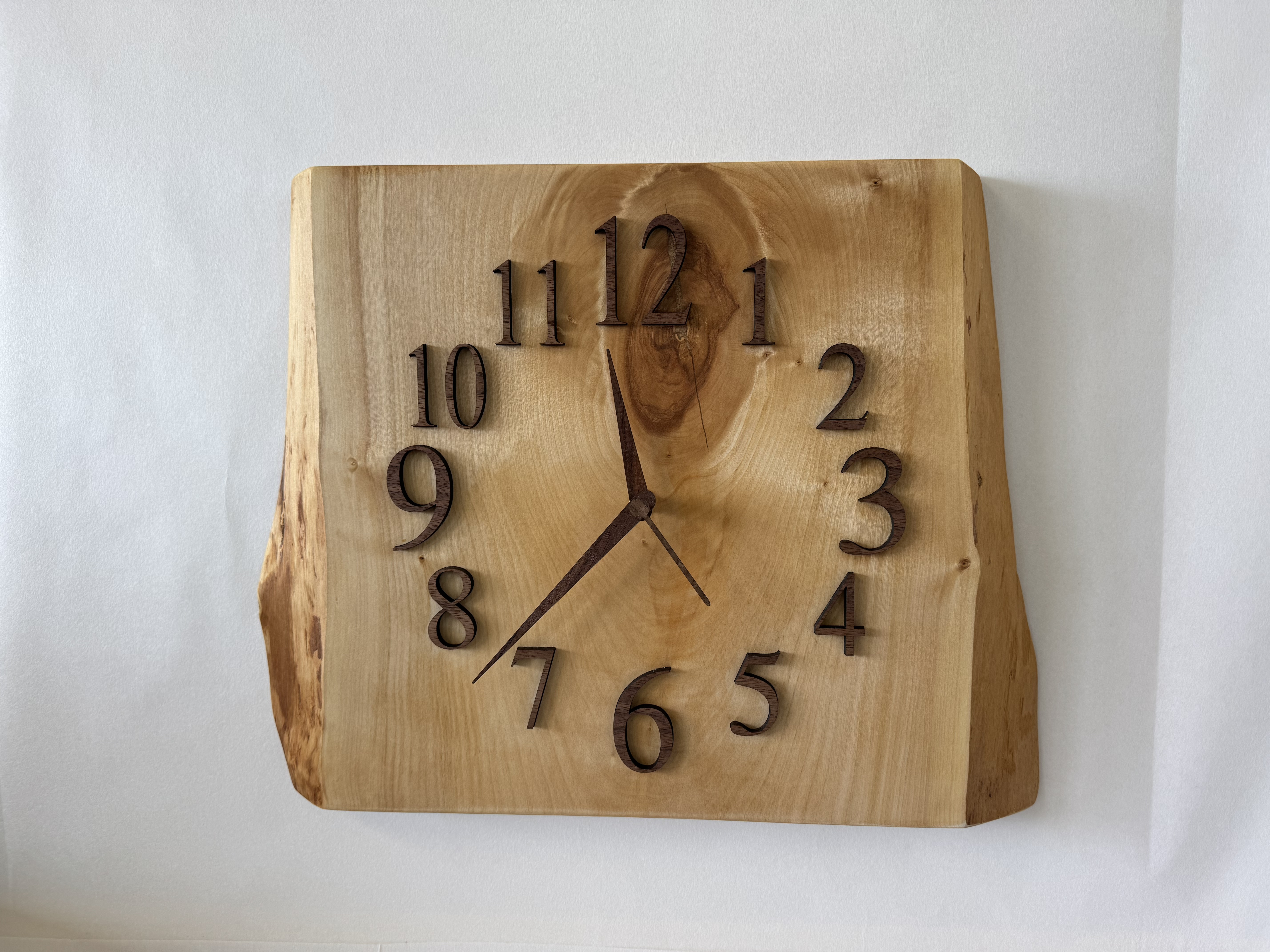 木の時計　掛時計   栃 木の時計 掛時計 栃