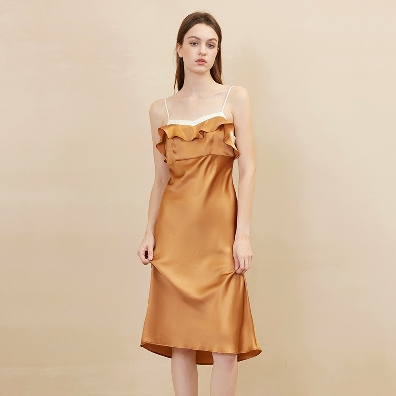 （送料無料❗️）背中抜け大人シルクネグリジェ