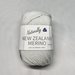 ニュージーランドメリノウール100％ 並太8ply 50g玉 セージグリーン