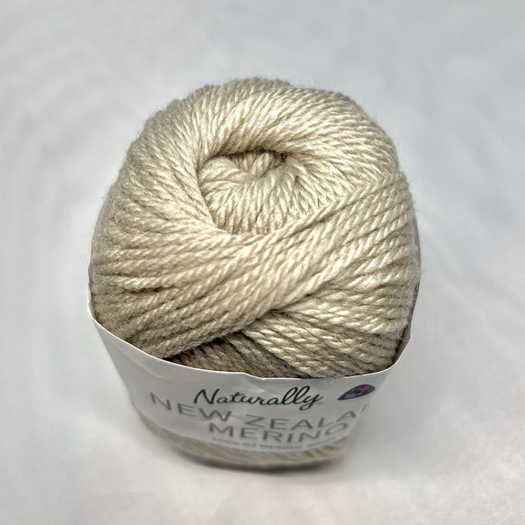 ニュージーランドメリノウール　DK/8ply　Col.2009　ベージュ 4枚目の画像