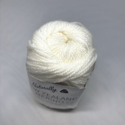 ニュージーランドメリノウール　DK/8ply　Col.2000　ホワイト 4枚目の画像