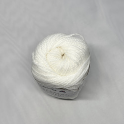 ニュージーランドメリノウール　DK/8ply　Col.2000　ホワイト 3枚目の画像
