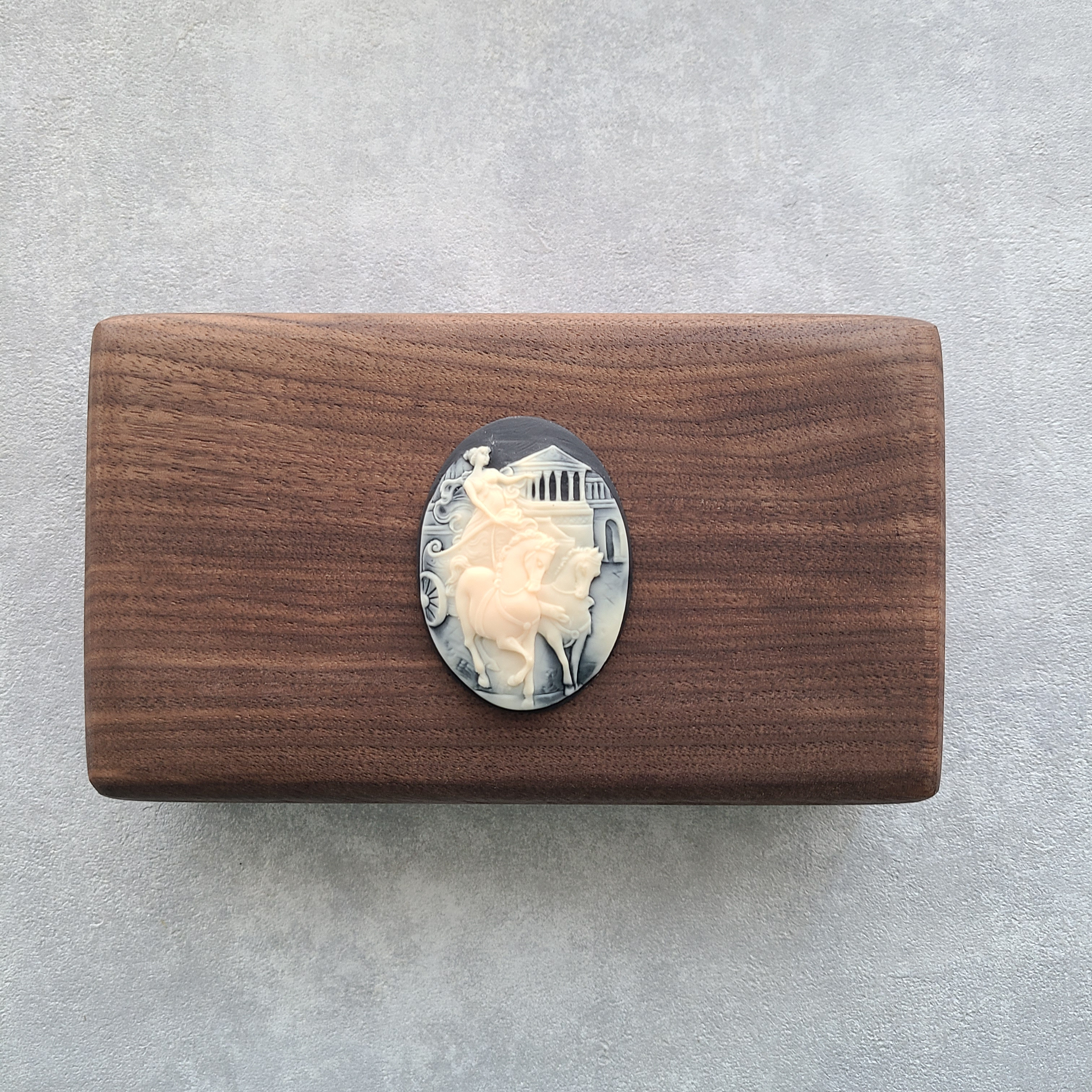 【送料無料】ヴィンテージ馬モチーフ付きジュエリーケース｜大人可愛い木製アクセサリーボックス・旅行や習い事にも