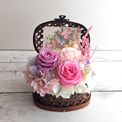 プリザーブドフラワー 白猫アレンジ ピンクパープル ブリザード