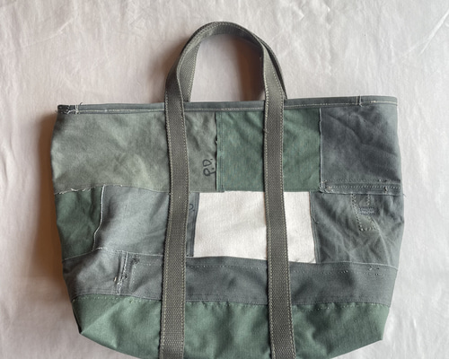 【スペシャル】ミリタリー　トートバッグ　パッチワーク　ビンテージ　60s 70s 544632fc4a444041e65e76dba91d45