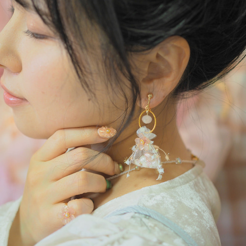 桜プレゼント〜ピアス&イヤリング ピアス（その他） mochimono 通販