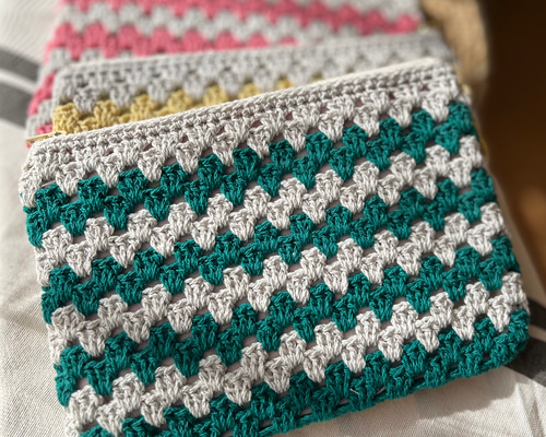 フラットポーチ 大きめポーチ かぎ針編み グリーン ポーチ 2244_knit