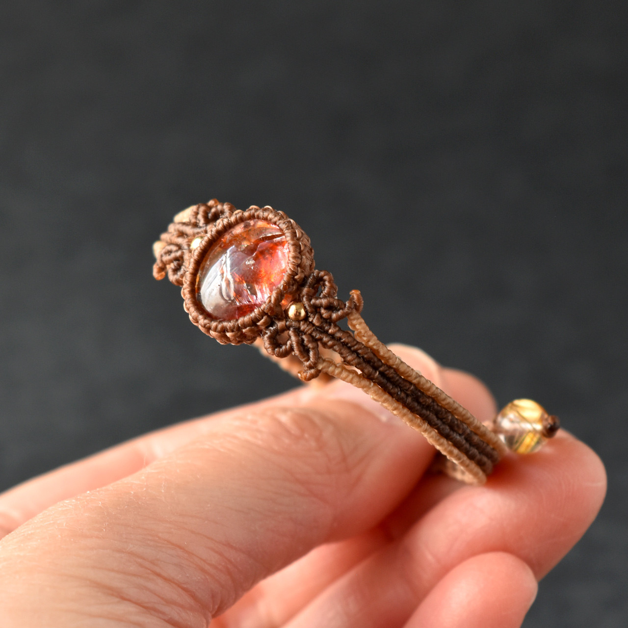 リモナイトinクォーツのマクラメ編みブレスレットシリーズ