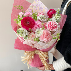 生花 母の日ギフト 赤いバラとシャンパン色のチューリップの豪華な花束