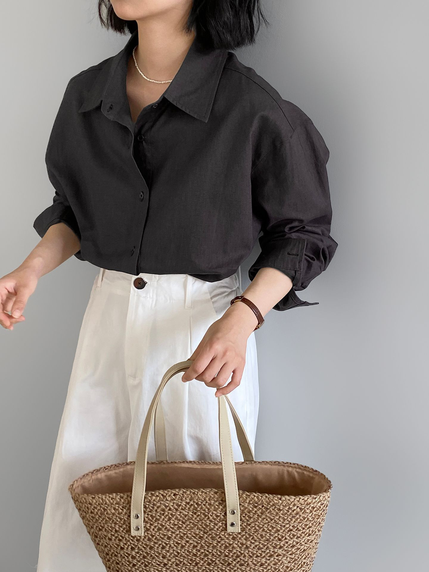 高品質リネン ウォッシュ加工 リラックス感 2025年春新作 カジュアル スリムシルエットシャツ2503-6ブラック