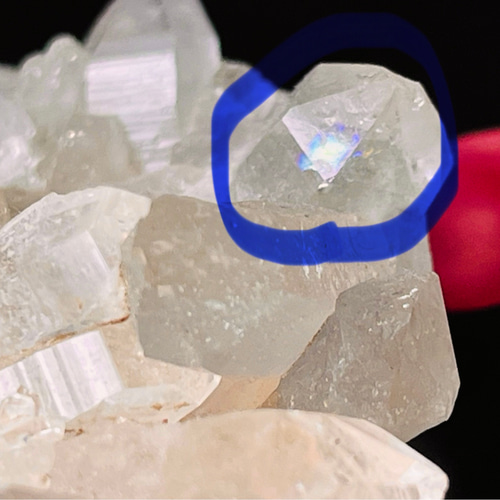 ファントム ヒマラヤ 虹 マニカラン産 水晶 原石 クラスター