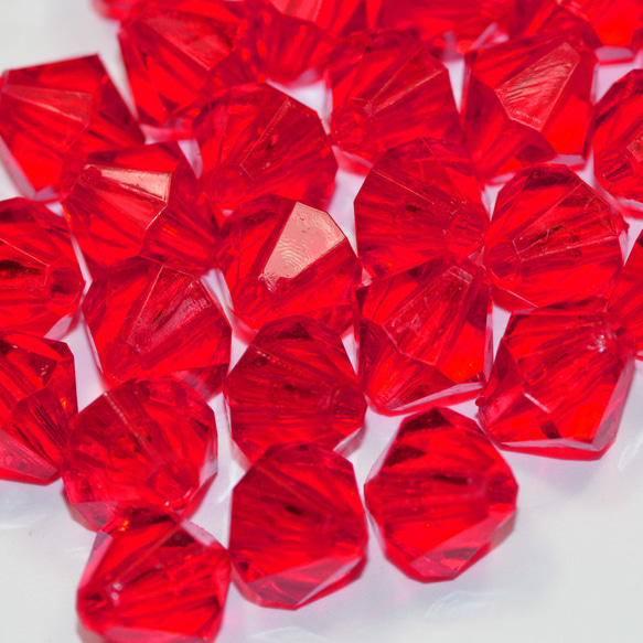 お徳用 プラビーズ アクリルビーズ ソロバン型 10mm 濃いめのライトシャムルビー レッド 明るい赤色 20グラム入り 2枚目の画像