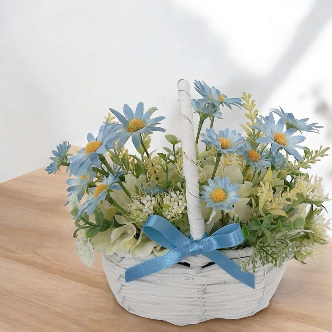 幸せいっぱいのデージーかごアレンジ