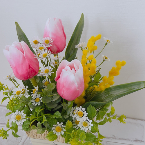 チューリップのバスケットアレンジ アートフラワー AilesBlanches 通販