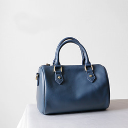 ソフトな本革バッグ斜め掛けショルダーバッグ２way通勤バッグ大人 1枚目の画像