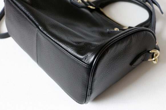 ソフトな本革バッグ斜め掛けショルダーバッグ２way通勤バッグ大人 16枚目の画像