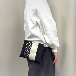 ピッグスキンのスマホポシェット　16ピース　みずたまブラック 2枚目の画像