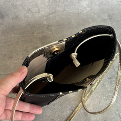 ピッグスキンのスマホポシェット　16ピース　みずたまブラック 5枚目の画像