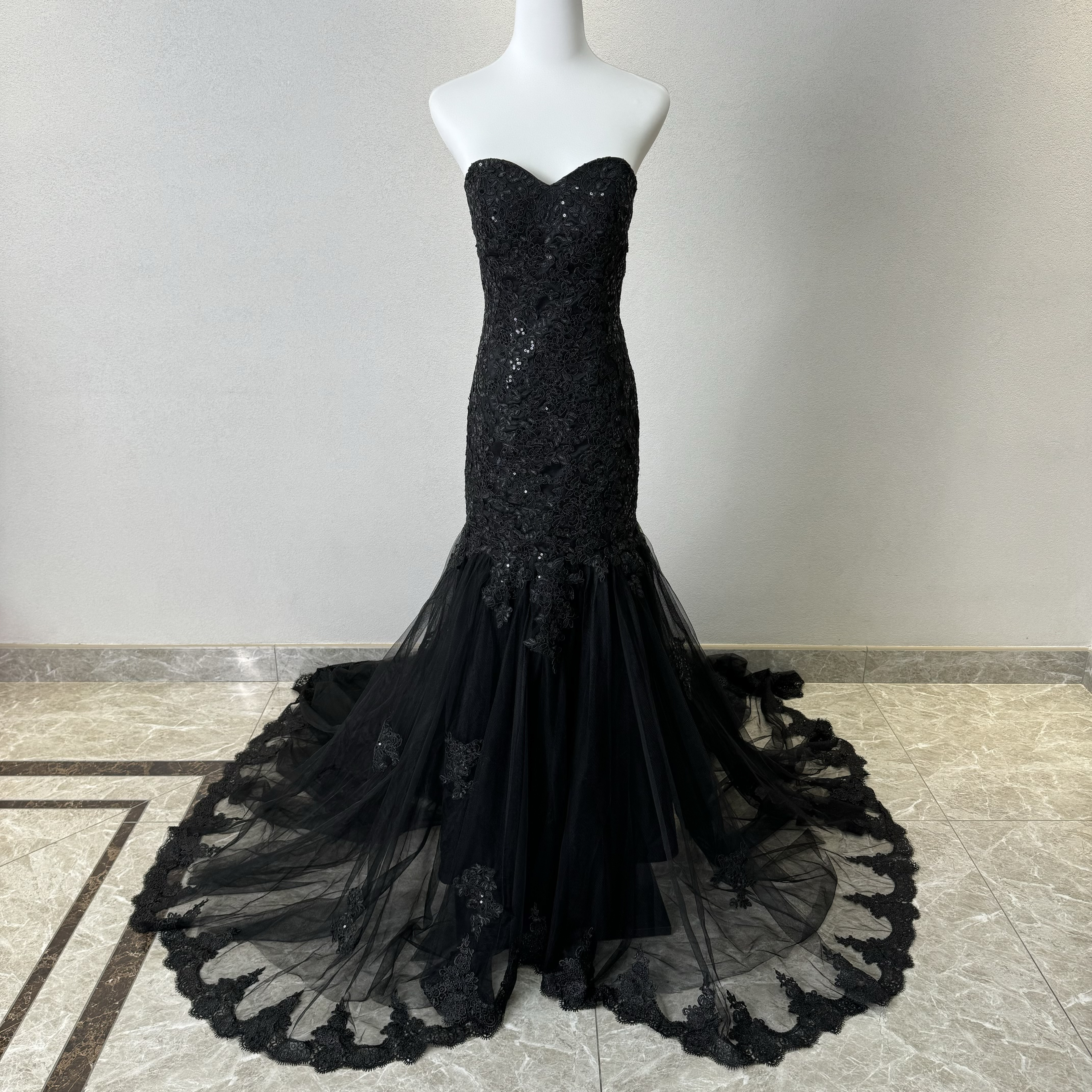 新入荷続々❢可憐な花刺繍　肩出し　マーメイドドレス　編み上げ　オーダー可能　チューブトップ　キラキラ　二次会/披露宴お呼