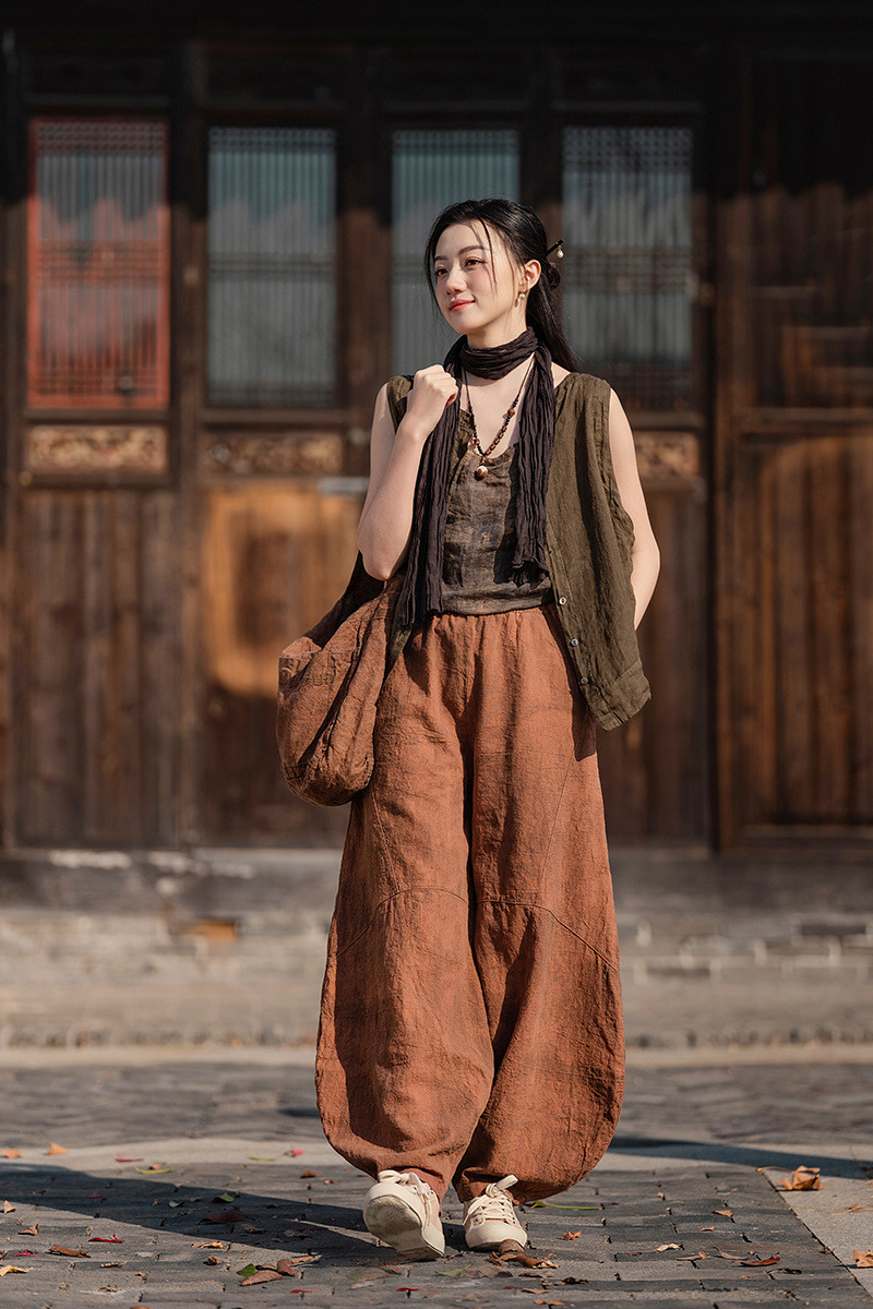 静けさと個性が交差する晕染ピース染めラミーコットン灯籠パンツ　6220