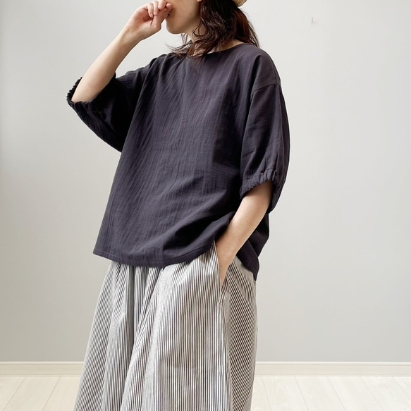 ダブルガーゼTシャツ。チャコールグレー。身幅・袖幅たっぷりで着やすいタイプ。【受注製作】 2枚目の画像