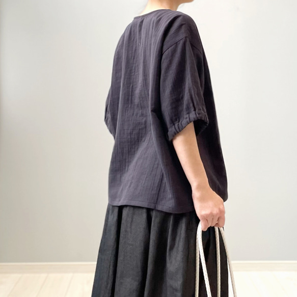 ダブルガーゼTシャツ。チャコールグレー。身幅・袖幅たっぷりで着やすいタイプ。【受注製作】 8枚目の画像