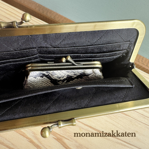 送料込み本革！/ パイソン柄 長財布 がま口2点 親子セット がま口