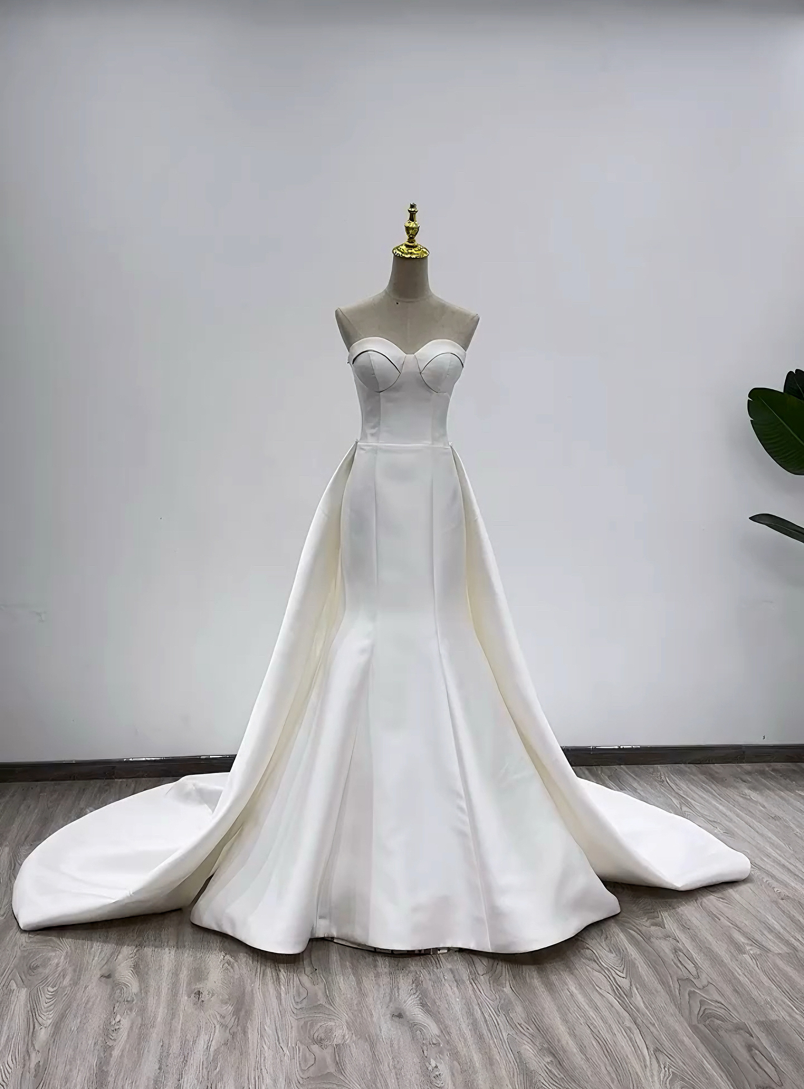 新作 買わないと損！オフホワイト　２ways 取り外し可能お袖　オーバースカート　マーメイドドレス　チューブトップ結婚式