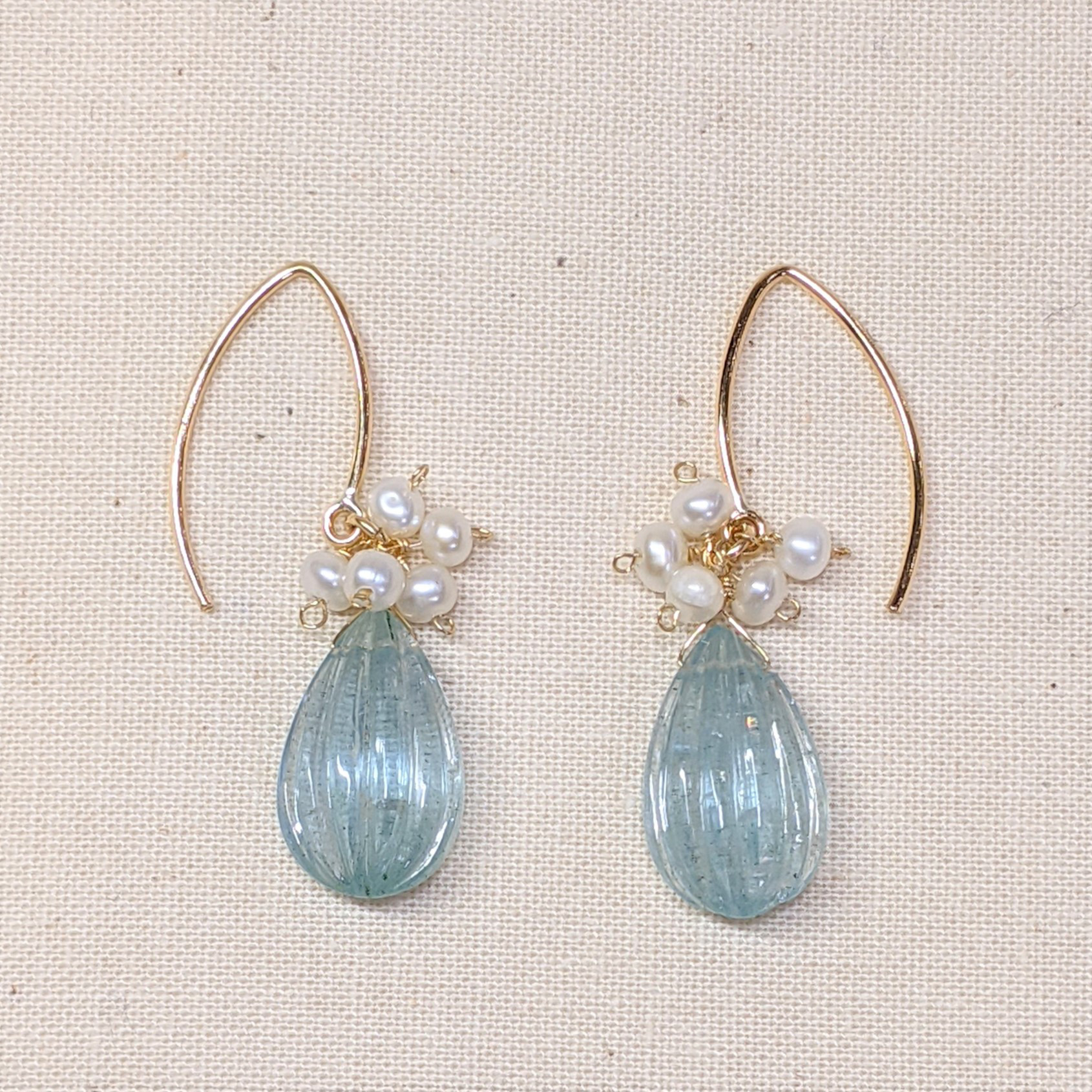 カービングアクアマリンピアス