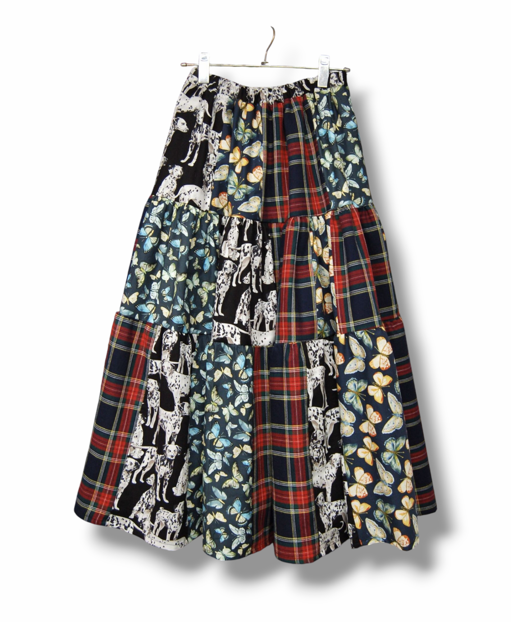 ダルメシアン×蝶々×タータンチェック　ミックスティアードロングスカート 7,030円