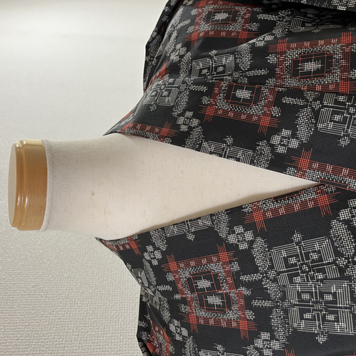 村山大島紬 作務衣 未使用反物 幾何学模様 商標付き 着物 yuki