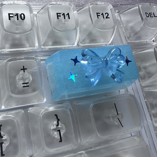 カスタムキーキャップ シルバーハート クリアリボン レジンキー