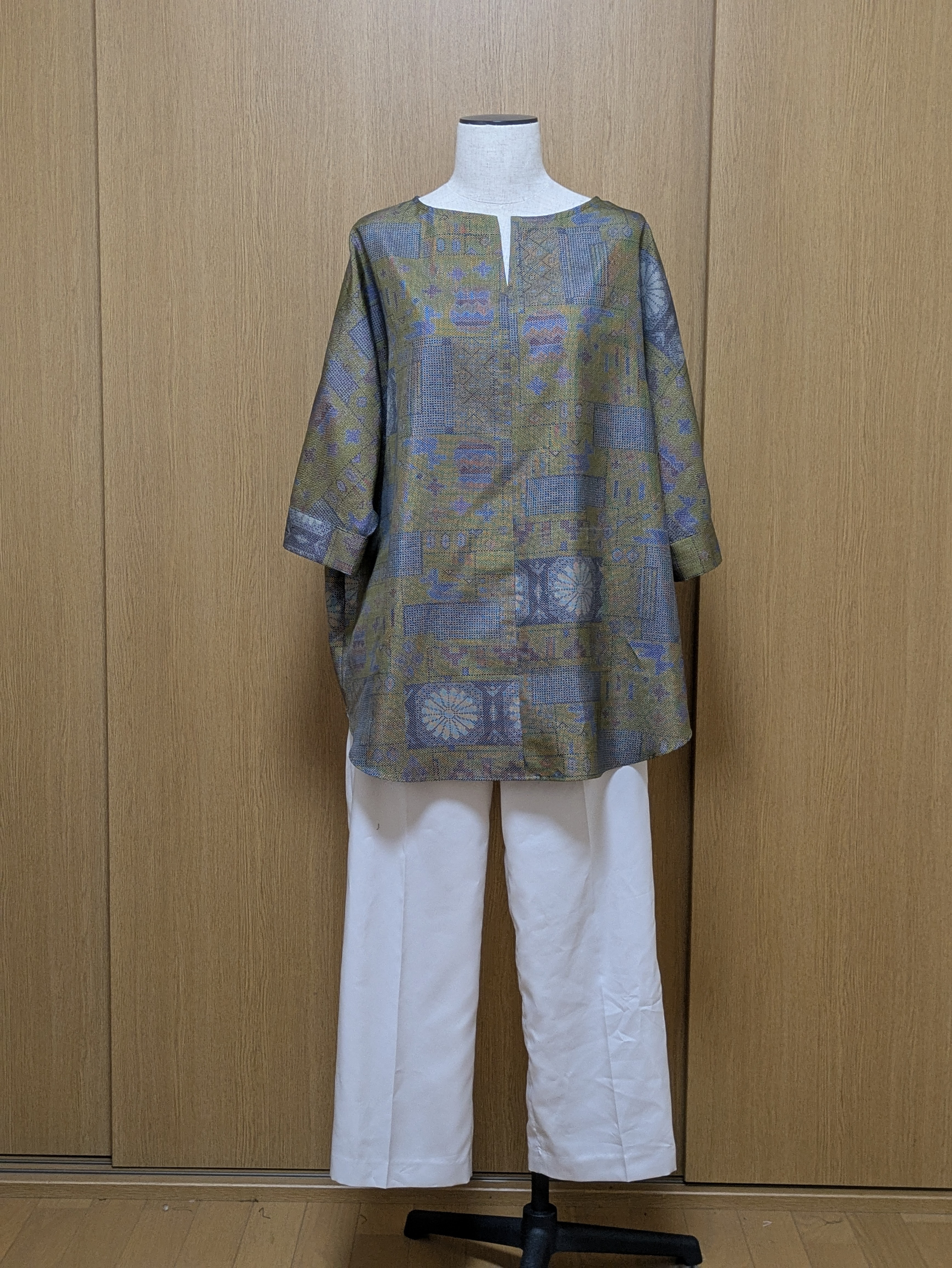 SOLD　着物リメイク　オーバーブラウス　大島紬　フリーサイズ