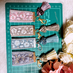 インド刺繍リボン　キーホルダー　タッセル　キーリング　チャーム　 2枚目の画像