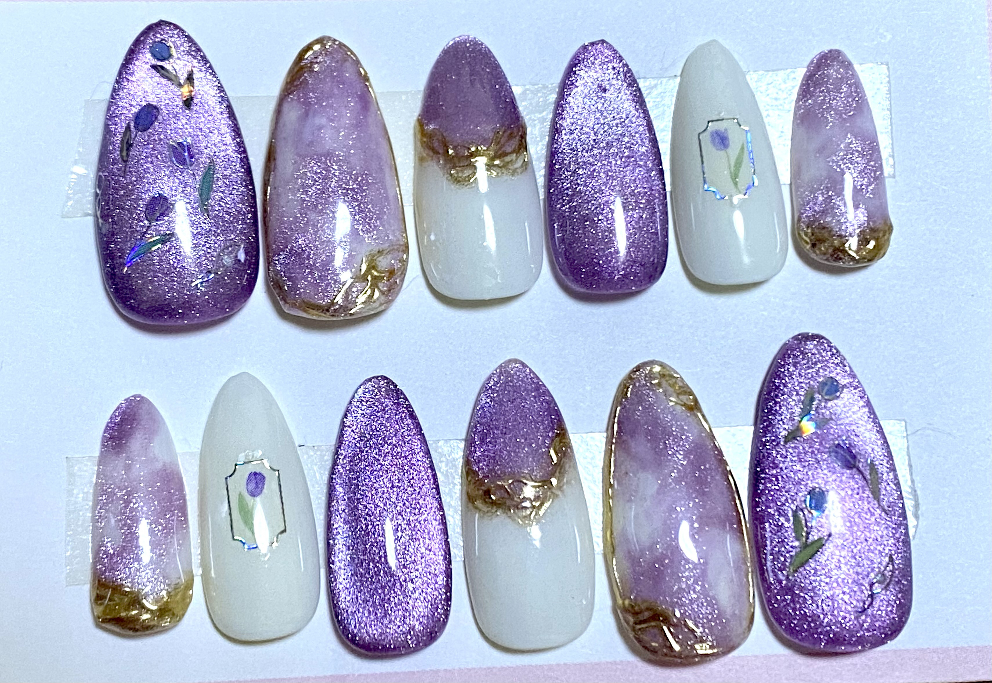 【011】ネイルチップ マグネットネイル 春 チューリップ 花 シンプル 011】ネイルチップ マグネットネイル 春 チューリップ 花 シンプル