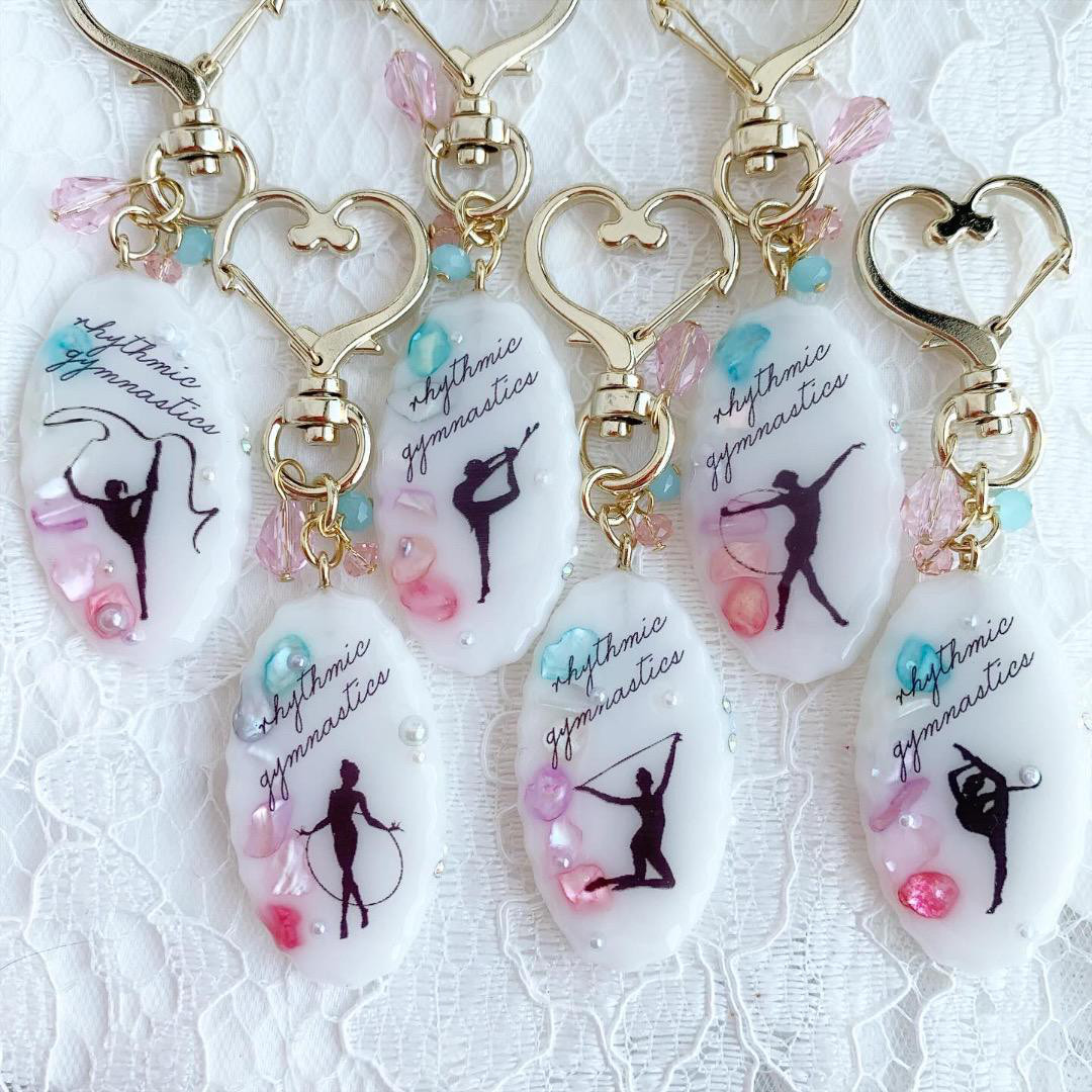 【1689】新体操 手具色々6個セットホワイトオーバル×カラフル淡色シェル入り 4,379円