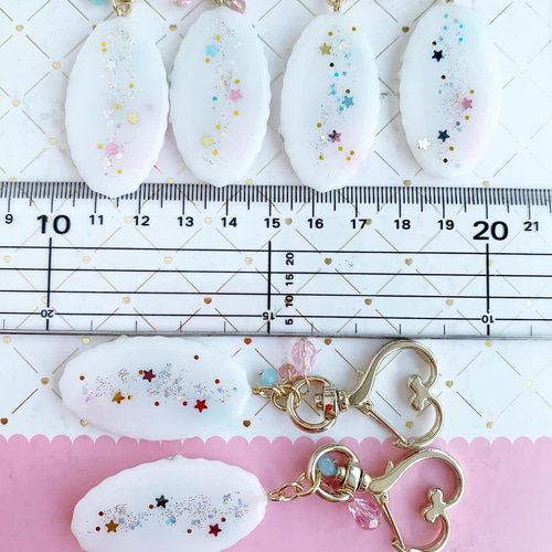 1689】新体操 手具色々6個セットホワイトオーバル×カラフル淡色シェル