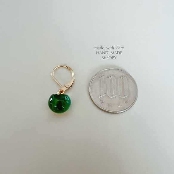 コロンとちいさなグリーンの夕焼けピアス　フレンチフック 6枚目の画像