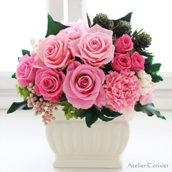 ROSE❣️ピンクピンクアレンジ❣️プリザーブドフラワー❣️ジニア、薔薇❁⃘*.゜ ROSE❣️ピンクピンクアレンジ❣️プリザーブドフラワー❣️ジニア