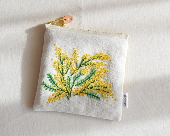 送料無料「ミモザ」手刺繍ポーチ ポーチ 「いってんものやさん」hoco