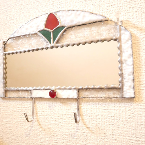 ✴︎:.。白いガラスとかわいいお花のステンドグラスの壁掛け鏡