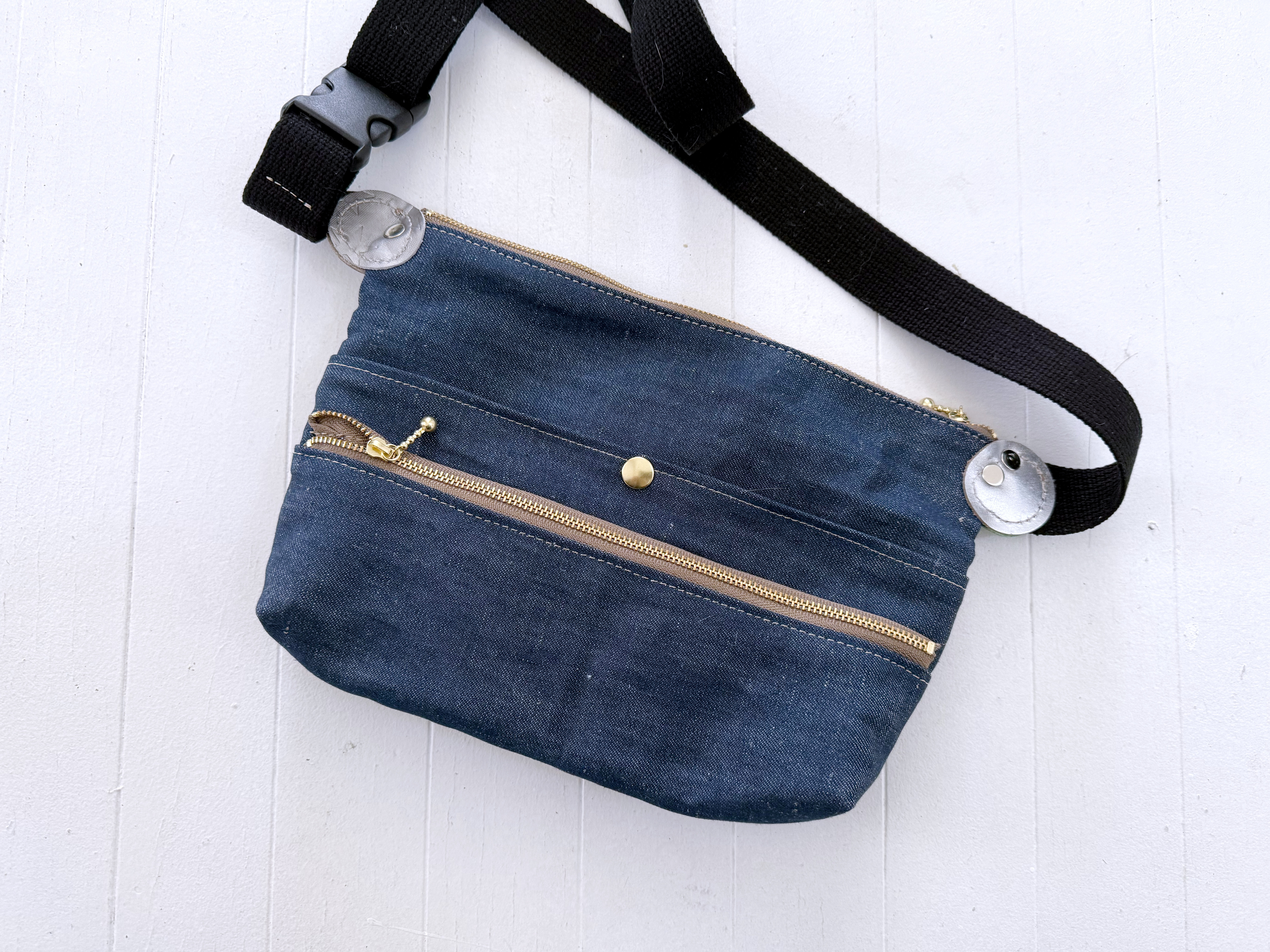デニム 生地 本革 サコッシュ ボディバッグ ショルダー クラッチ ウエストポーチ